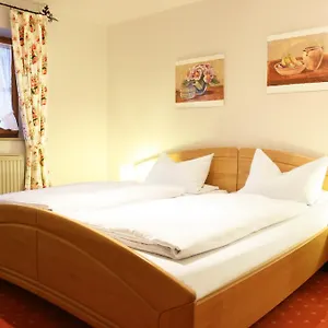 Apartment Ferienhaus Beim Veitele, Mittenwald